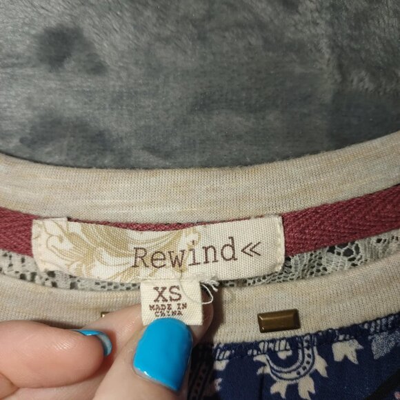 Women's XS Boho Patchwork Blue Print Lace Back Raglan Top 3/4 Sleeve Blouse - Picture 2 of 9